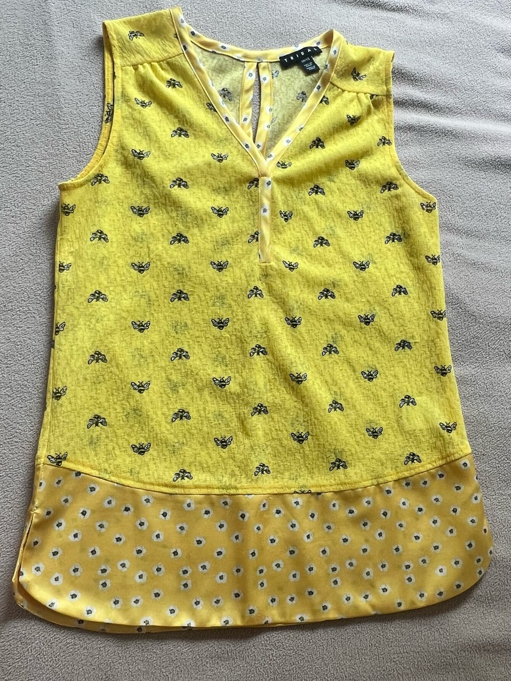 Tribal Sleeveless Bee Print Top-